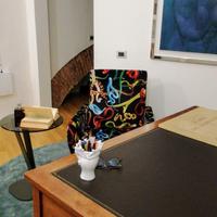 Scrittoio antico don sopra vera pelle