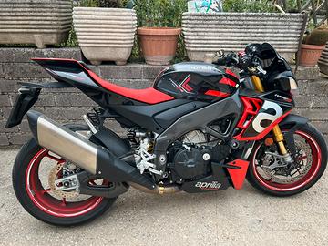 Aprilia tuono v4 1100 factory