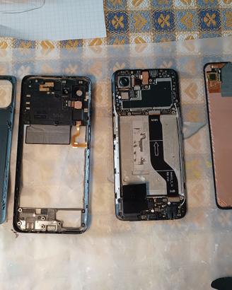 Elemosino Motorola Edge 20 Lite ROTTO per ricambi