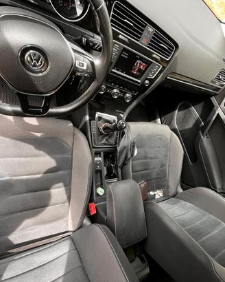 Volkswagen Golf Highline 1.6 TDI - 140.000 km - Pe