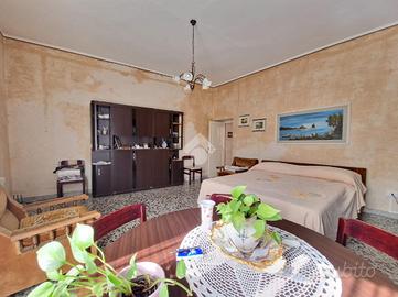 2 LOCALI A SANT'AGATA DE' GOTI