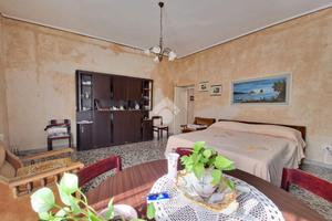 2 LOCALI A SANT'AGATA DE' GOTI