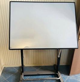 Tavolo da disegno luminoso con supporto