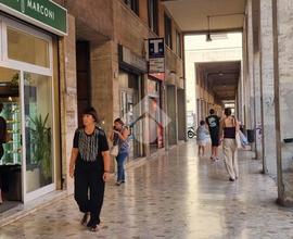 NEGOZIO A BOLOGNA
