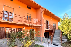 Splendida villa indipendente con giardino