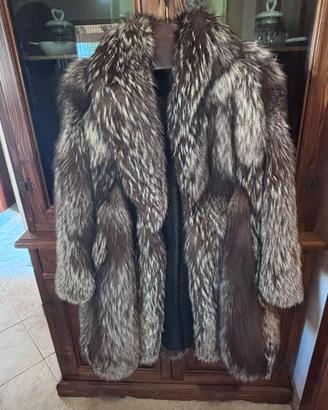 Pelliccia artigianale in vera volpe argentata