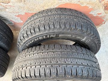 Pneumatici Michelin Agilis 215/70/R15 CP