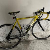 Bici da corsa Pinarello Angliru S