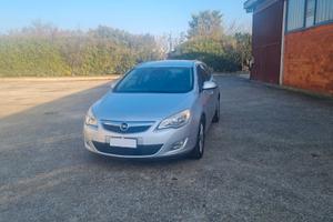 Opel Astra 1.7 CDTI 110CV Sports Tourer Cosmo