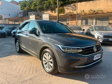 Volkswagen Tiguan 2.0 TDI 150 CV SCR DSG R-Line