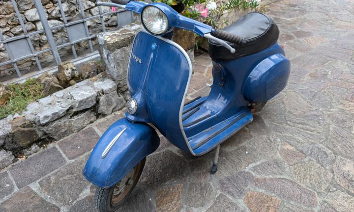 Piaggio Vespa 50 R (V5A1) - 1980