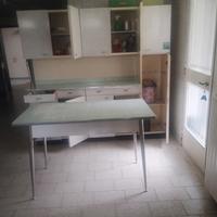 credenza e tavolo anni '60