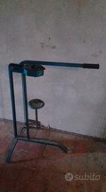 Tappatrice Per Tappi In Sughero