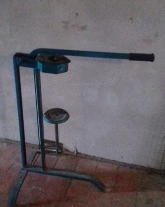 Tappatrice Per Tappi In Sughero