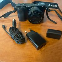 Sony a6000 + Obiettivo 16-50mm + Accessori