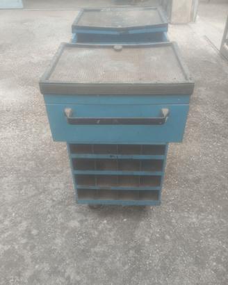 Carrello porta attrezzi per officina