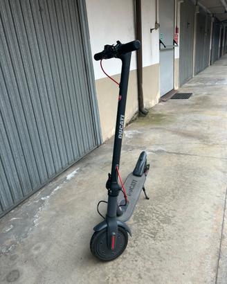 Monopattino elettrico prezzo poco trattabile
