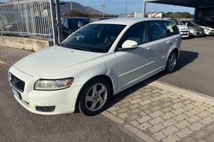 Volvo V50 D4 R-design