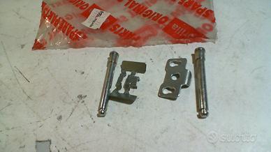 PERNI E MOLLE PINZA FRENO ANTERIORE LEONARDO 250 /