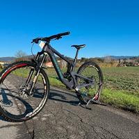 Santa Cruz Nomad V5 CC