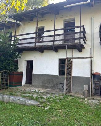 Rustico / Casale di 220 m² con 2 locali a Bagnolo 