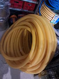 tubo spiralato flessibile da 4 cm.
