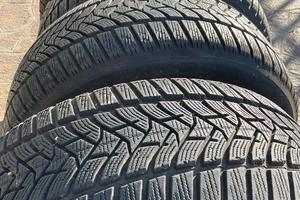 4 Gomme auto 225/50R 17 Invernali e 4 Estivi a 250