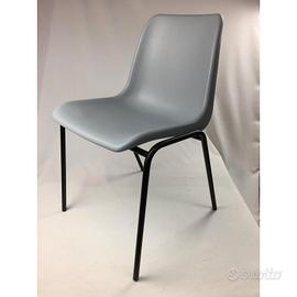 Sedie in ferro impilabili