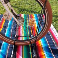 PORTA BICI A TERRA 1 POSTO PIEDISTALL. 