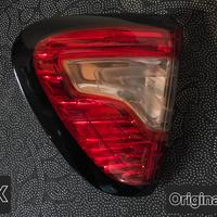 FANALINO  PORTELLONE  DX Renault Captur  2015