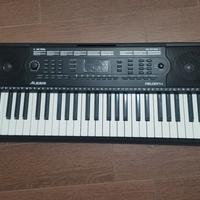 Pianola Alesis Melody 54