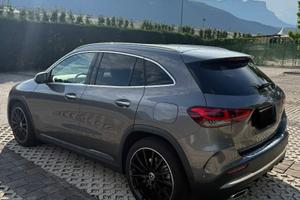 Mercedes Gla 220d premium Amg line