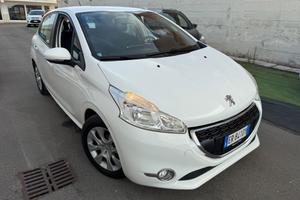 Peugeot 208 1.2benzina 5 porte - 2013
