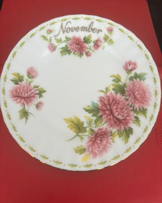 Piattino dolce Royal Albert novembre