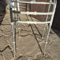 Deambulatore pieghevole