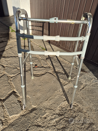 Deambulatore pieghevole