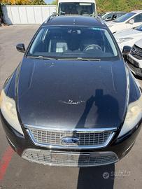 FORD MONDEO DEL 2010 PER RICAMBI