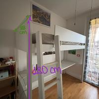 Letto a soppalco con scrivania