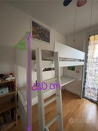 Letto a soppalco con scrivania