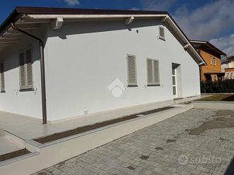 PORZIONE DI BIFAMILIARE A PONTE BUGGIANESE