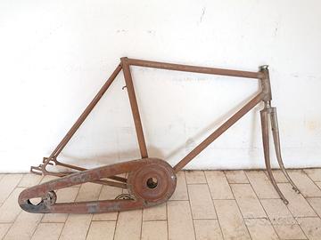 Telaio nudo + carter bicicletta d'epoca Taurus