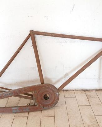 Telaio nudo + carter bicicletta d'epoca Taurus