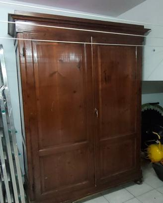 Armadio in legno