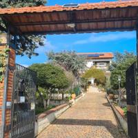Casa vacanza con giardino, terrazza e piscina