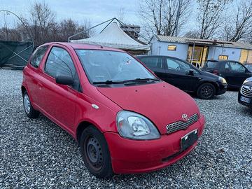 Toyota Yaris 1.0i 16V cat 3 porte Sol
