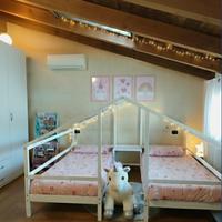 doppio letto a casetta in legno 