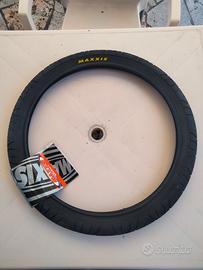 Gomma MAXXIS nuova Mai utilizzata e ben conservata
