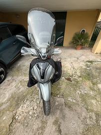 Kymco People 150i