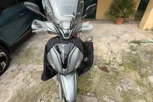 Kymco People 150i