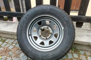 gomme e cerchi per Suzuki Jimny.